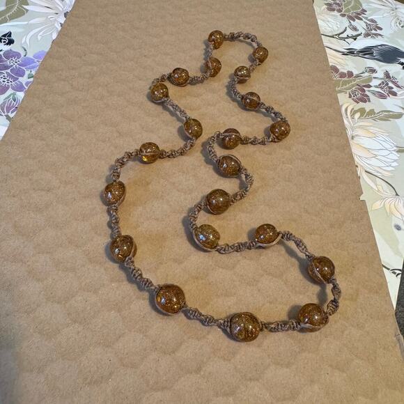 Vintage Baltic Amber Knotted Necklace on a Silk Rope - Picture 5 of 6